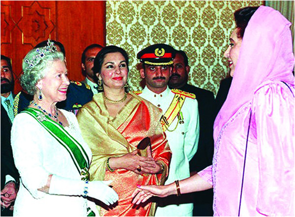 queen visits to pakistan