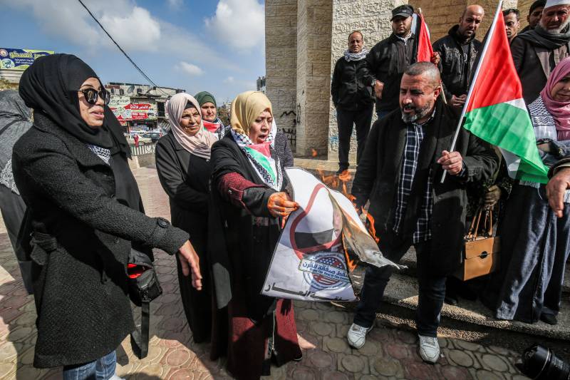 Palestinians mobilise against Trump peace plan