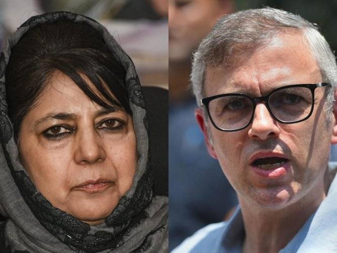 India extends Kashmiri leaders' detention under controversial law
