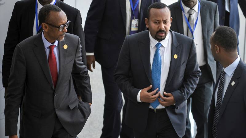 War dominates Africa summit as leaders vow Libya support