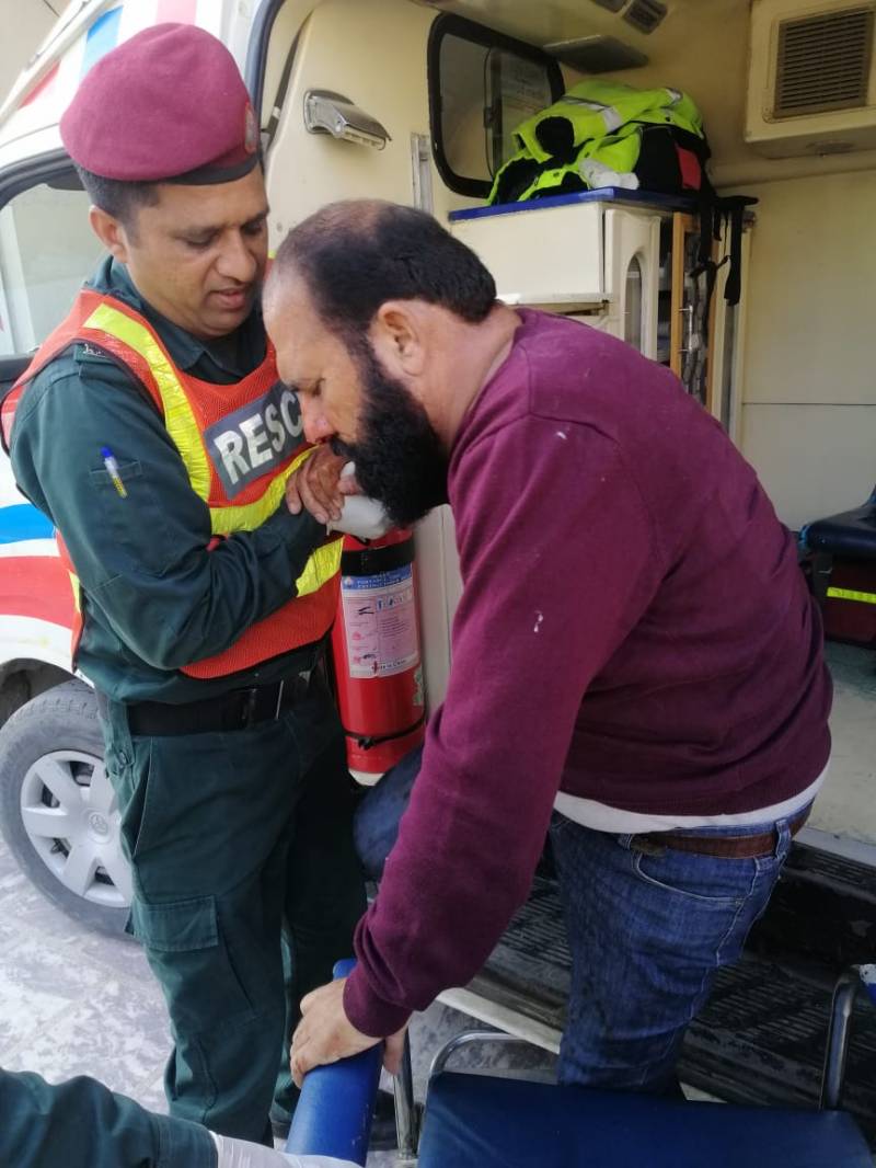 Polio worker, son injured in attack in Okara 