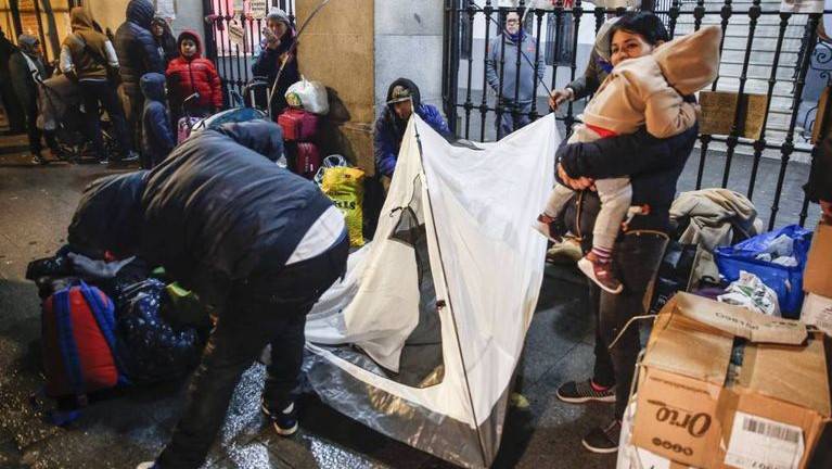 EU asylum requests rise for first year since 2015