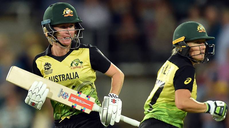 Healy and Mooney blast Australia past Bangladesh