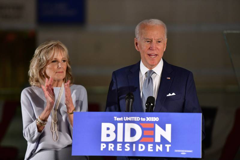 Biden says fighting for US 'soul' after big primary wins