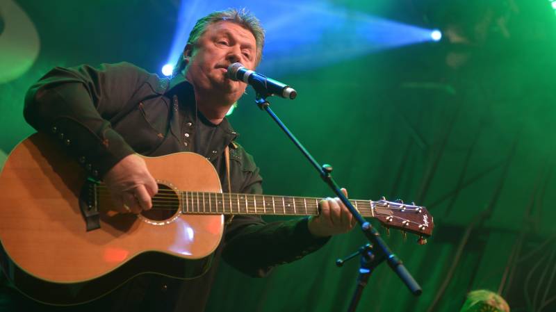 Country music star Joe Diffie dies of coronavirus