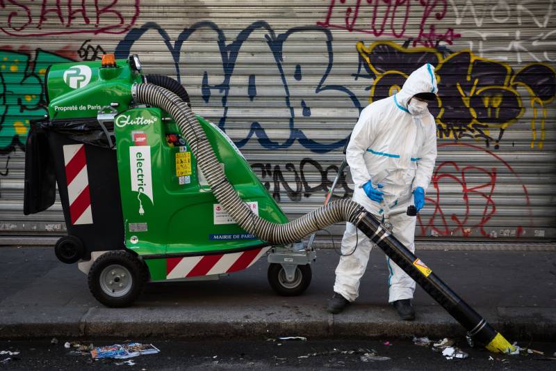 France reports record 499 coronavirus deaths in 24 hours