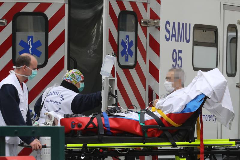 France reports 471 more coronavirus deaths, toll tops 4,500