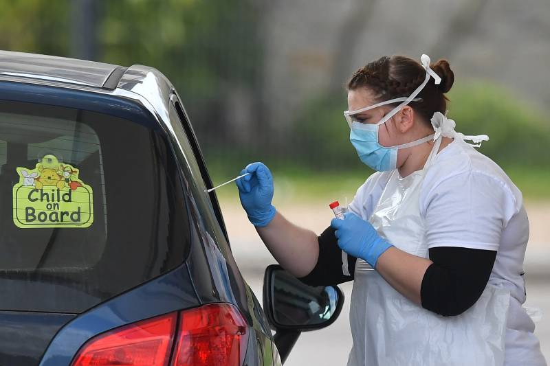 New 4,000-bed coronavirus field hospital opens in London