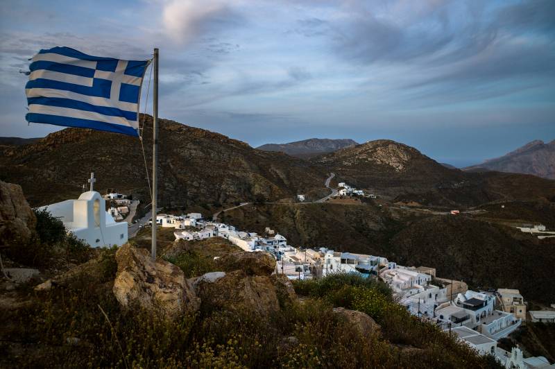 Greece extends virus lockdown by three weeks to April 27