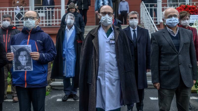 Turkey tightens controls in public places over virus threat