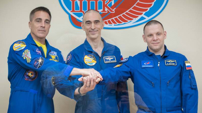 Space station crew to blast off despite virus-hit build up