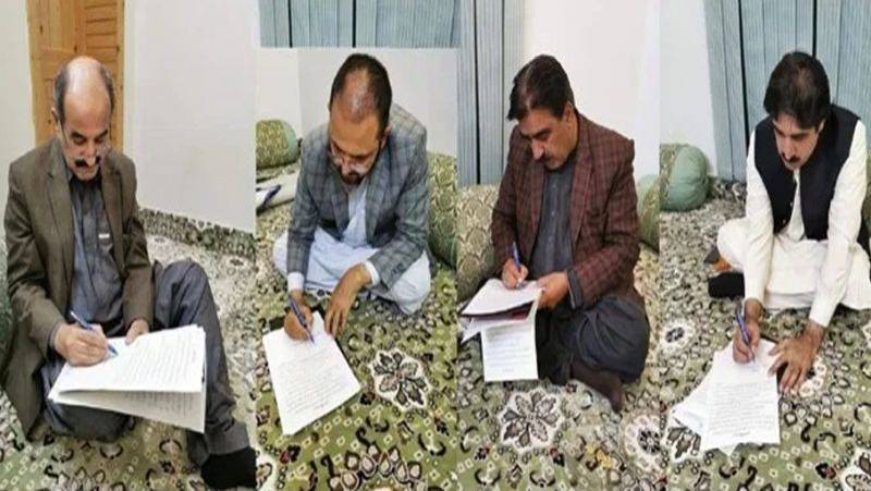 Four Balochistan cabinet members withdraw resignations
