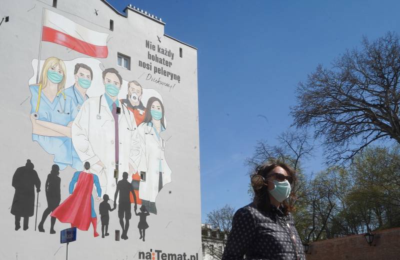 Virus-hit Poland considers presidential election delay or via post