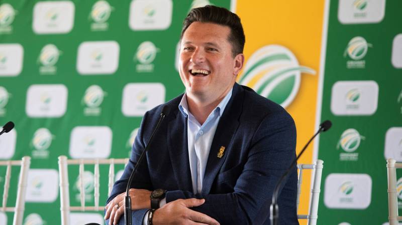 New South African boss Smith rules De Kock out of Test captaincy