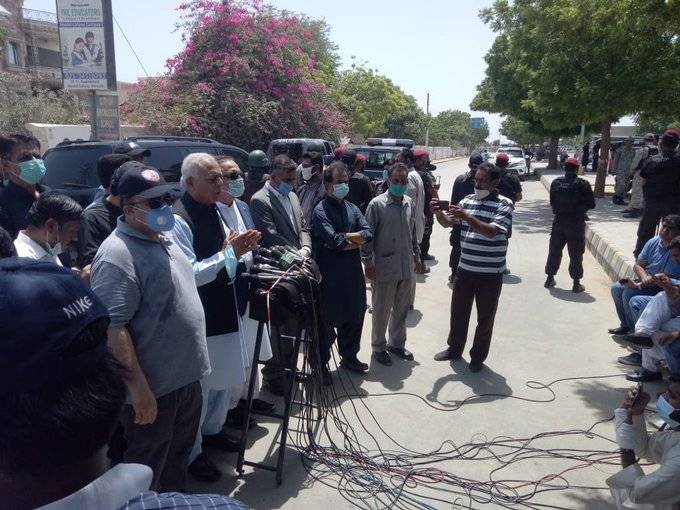 Minister announces compensation for families of plane crash victims