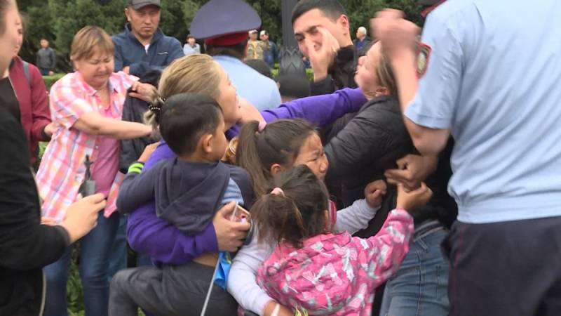 Over 100 detained in first Kazakh protests since lockdown eased