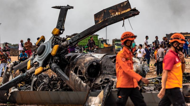 Four soldiers killed in helicopter crash in Indonesia