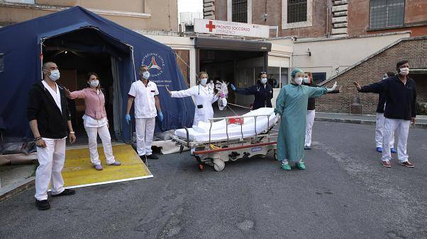 Global virus death toll passes 425,000: AFP tally