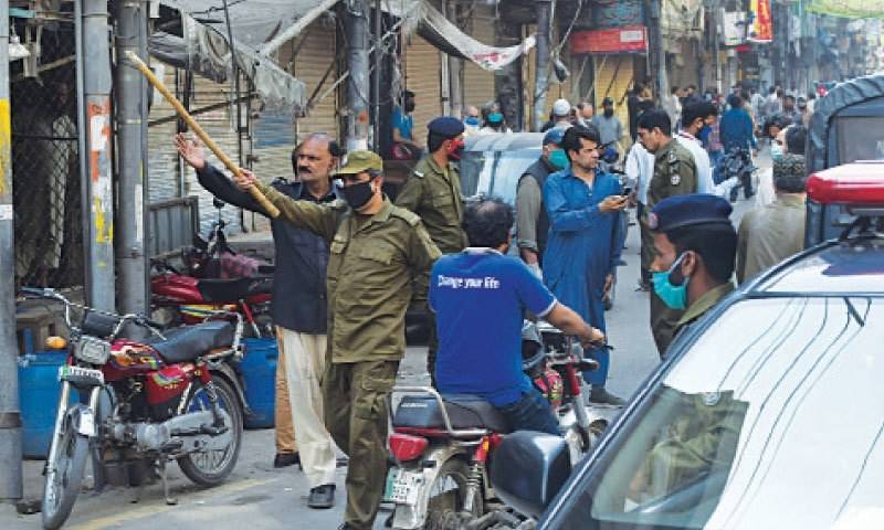 21,491 ticketed in 8 days over mask violations in Lahore