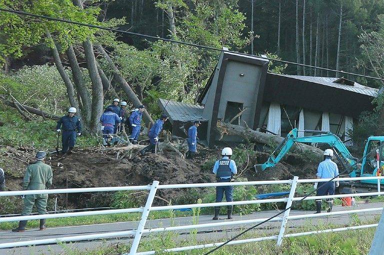 6.6-magnitude quake strikes off coast of Japan