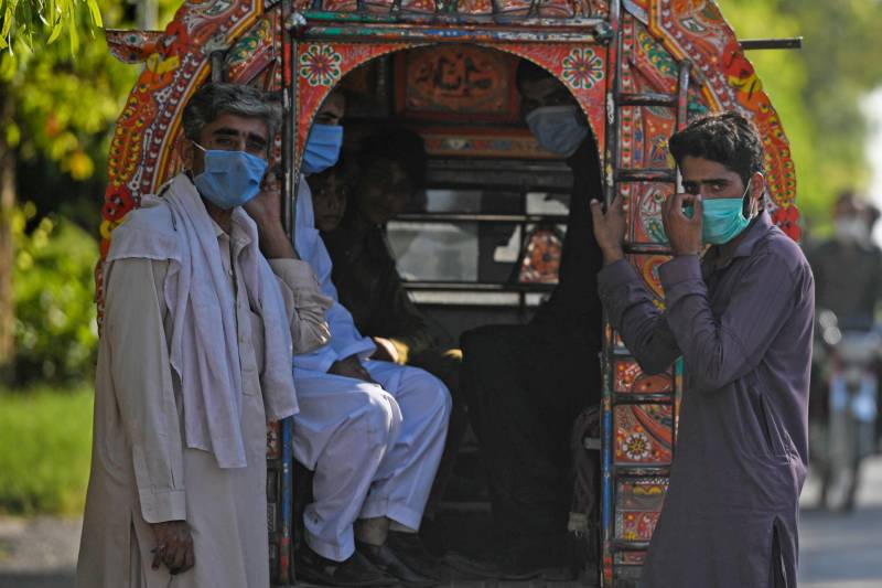 Pakistan records 111 Covid-19 deaths, toll climbs to 2,839