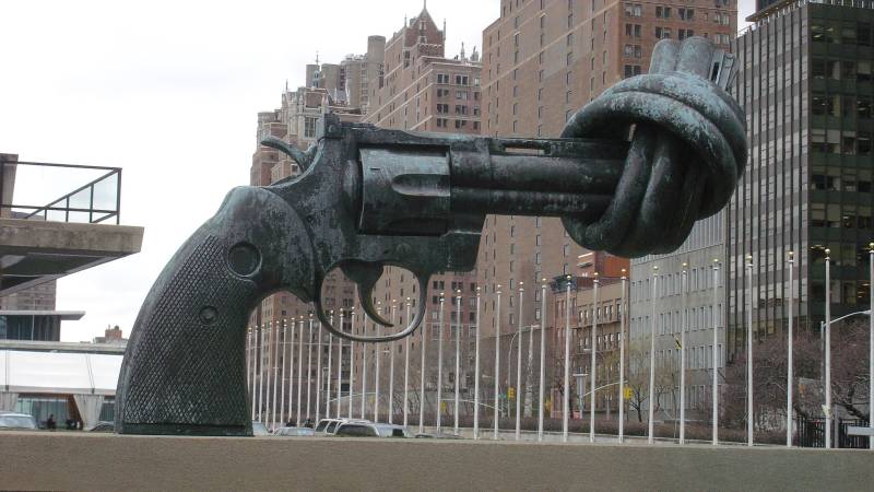 China to join UN arms trade treaty, 'enhance' world peace