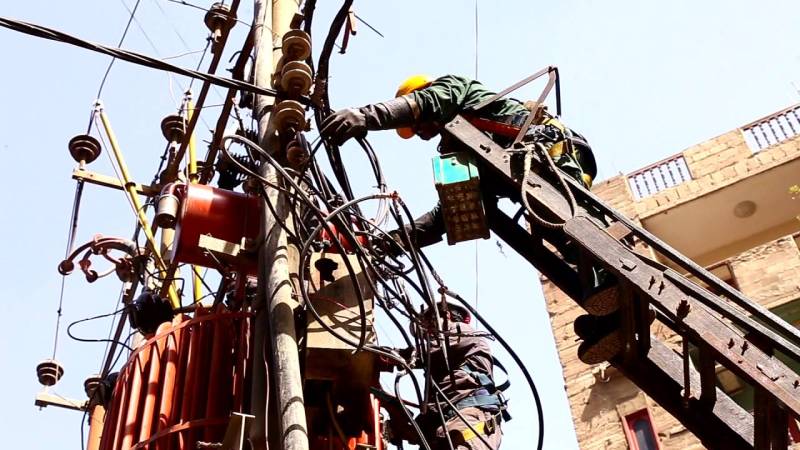 Centre to provide additional 200MW to KE: Omar Ayub
