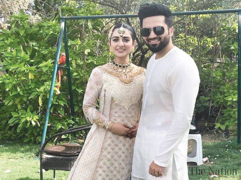 Falak Shabir sings ‘Saajna’ during shoot for Zainab Chottani