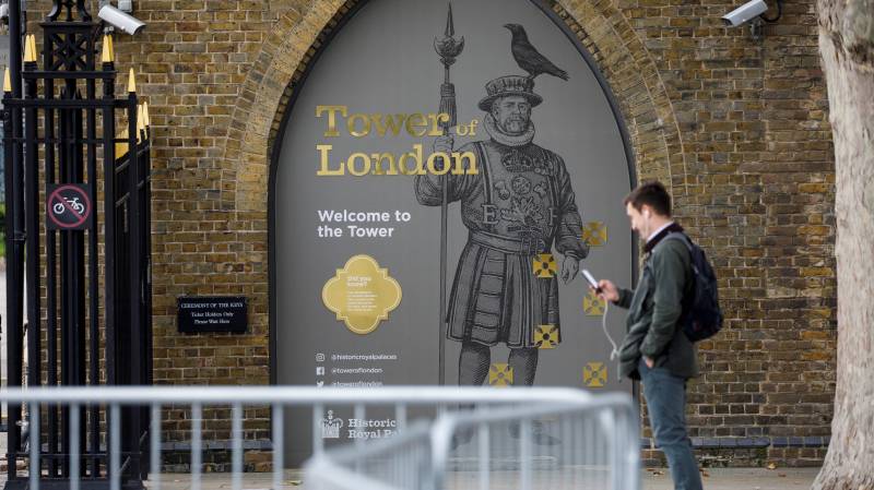Tower of London ravens re-adapt to life after lockdown