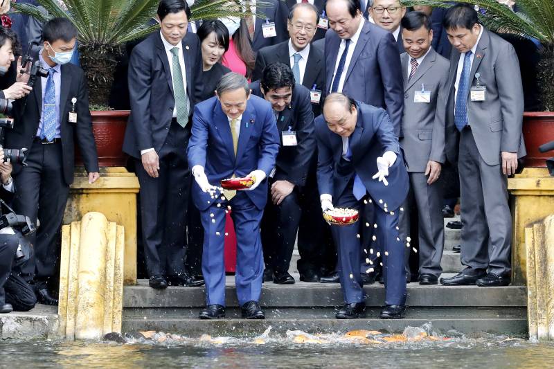 Japan, Vietnam boost defence ties as South China Sea tensions mount