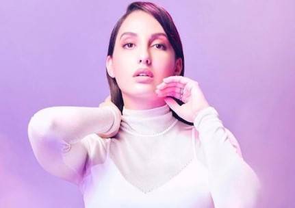 Actress Nora Fatehi sets the temperature high with her latest picture