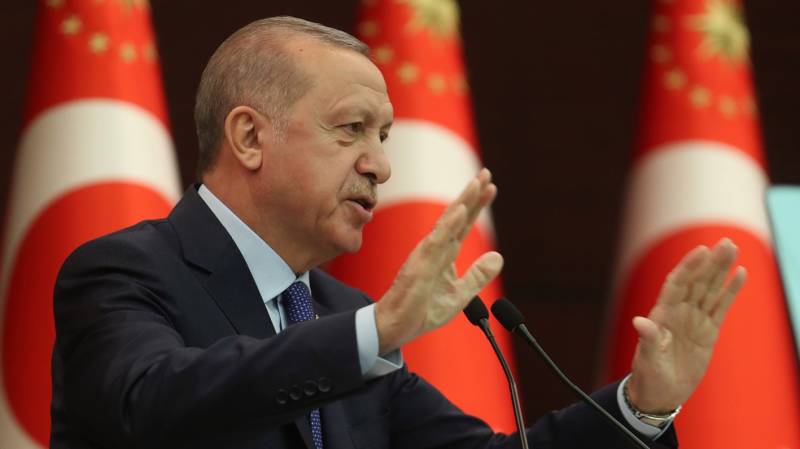 Turkey's Erdogan calls for boycott of French goods