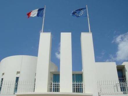Saudi wounds French consulate guard in Jeddah knife attack