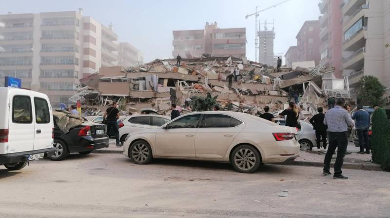 22 dead, buildings collapse as major quake hits Turkey, Greece