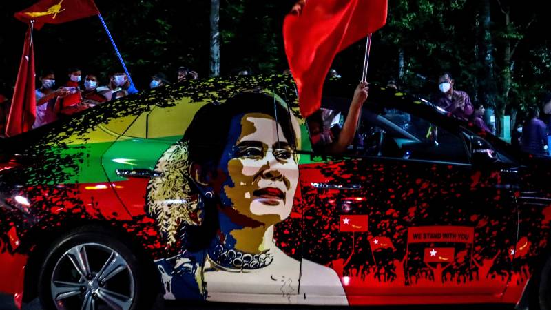 Suu Kyi's party says it won landslide victory in Myanmar polls