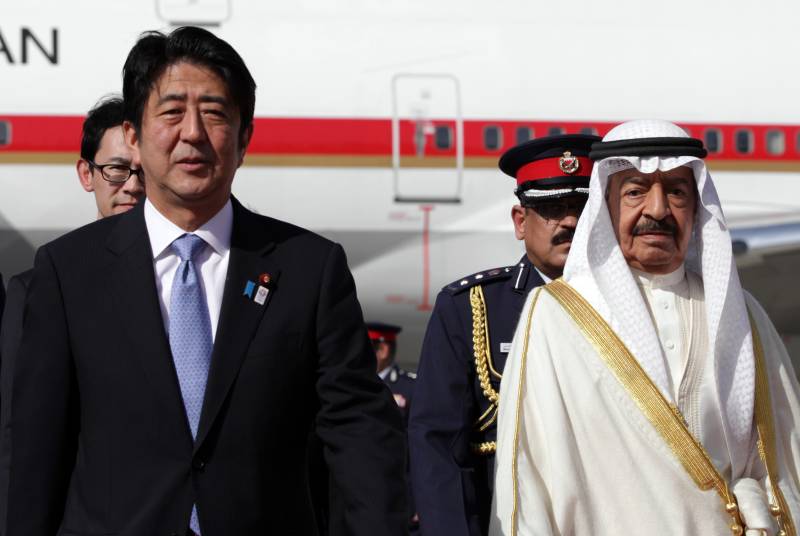 Bahrain PM, world's longest-serving, dies at 84