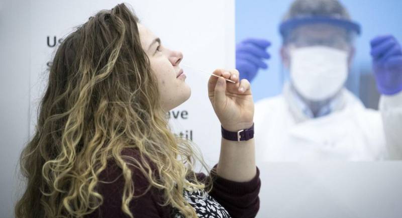 Scotland begins student virus tests before Christmas