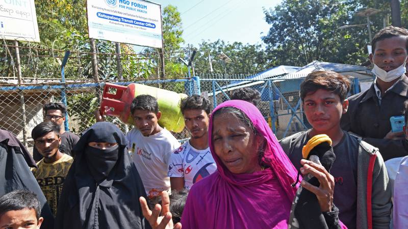 Bangladesh begins controversial transfer of Rohingya to island