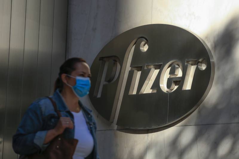 US considers Pfizer Covid-19 vaccine approval