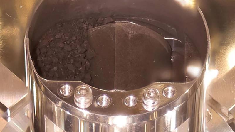Asteroid samples leave Japan scientists 'speechless'