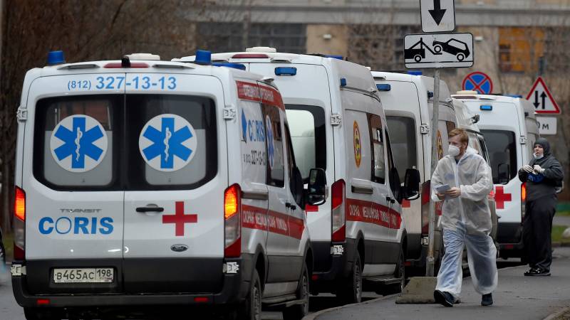 Russia sets records for virus cases, deaths