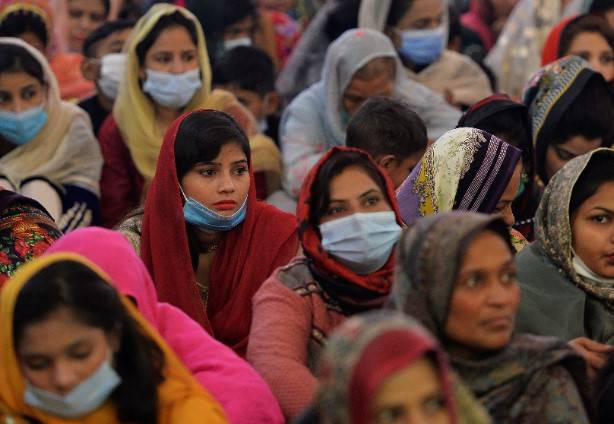 Over 2,200 new Covid-19 cases, 63 deaths reported in Pakistan