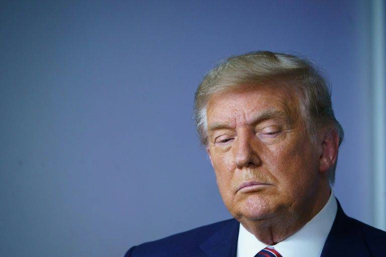 Facebook bans Trump 'indefinitely' for inciting violence