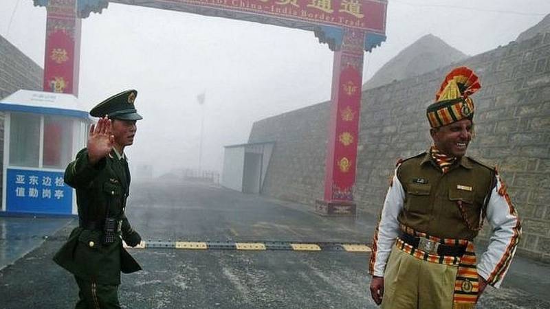 India detains Chinese soldier at flashpoint border