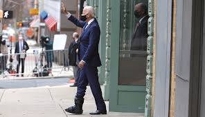 US president cleared for exercise after foot fractures healed