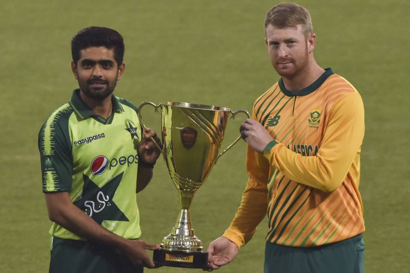 South Africa win toss, ask Pakistan to bat first