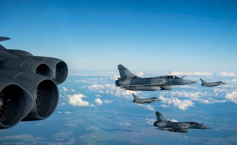 Russian fighters intercept French jets over Black Sea