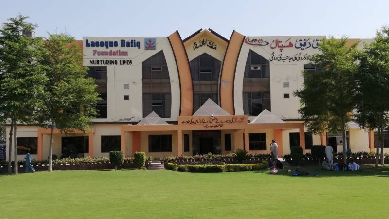 16 people lose eyes after cataract surgery at a private hospital in Multan
