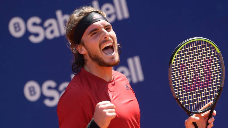Tsitsipas sees off Sinner to reach Barcelona final