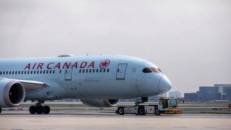 Canada extends India, Pakistan flight ban over Covid
